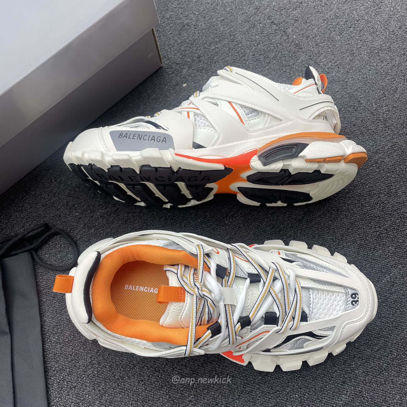 Balenciaga Track White Orange Womens 542436 W1gb1 9059 (6) - newkick.vip